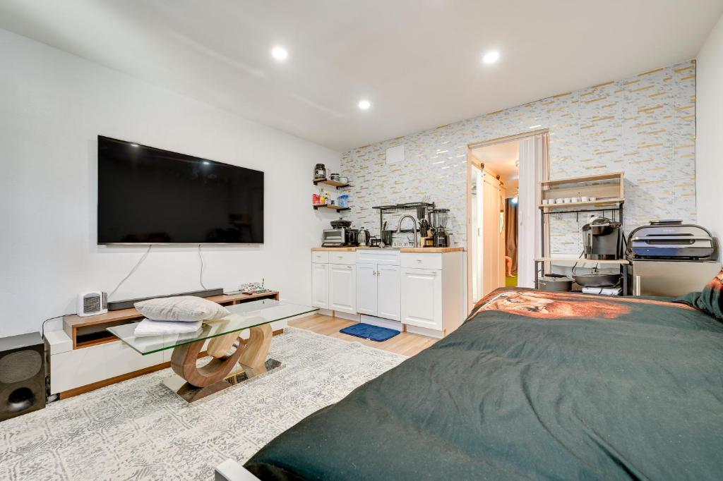 Lutz Vacation Rental in Clothing-Optional Resort!