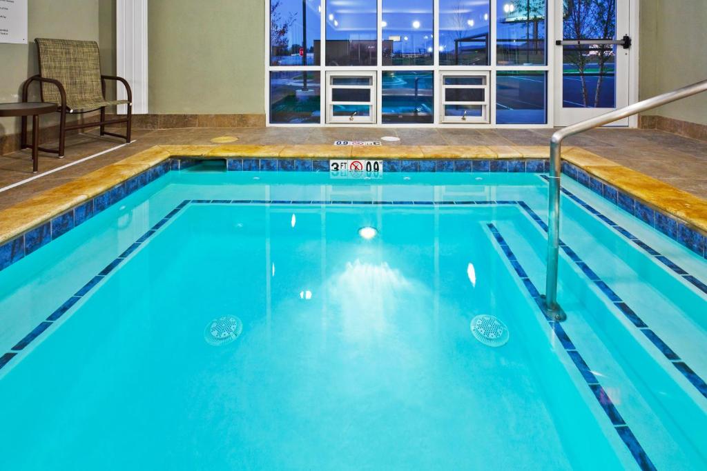 Holiday Inn Express Hotel & Suites Ooltewah Springs - Chattanooga, an IHG Hotel