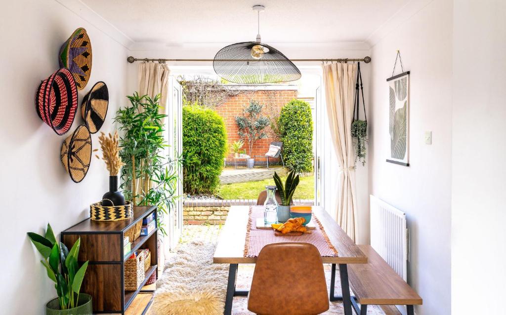 Coleshill townhouse sleeps 6 NEC/BHX 10 MINS
